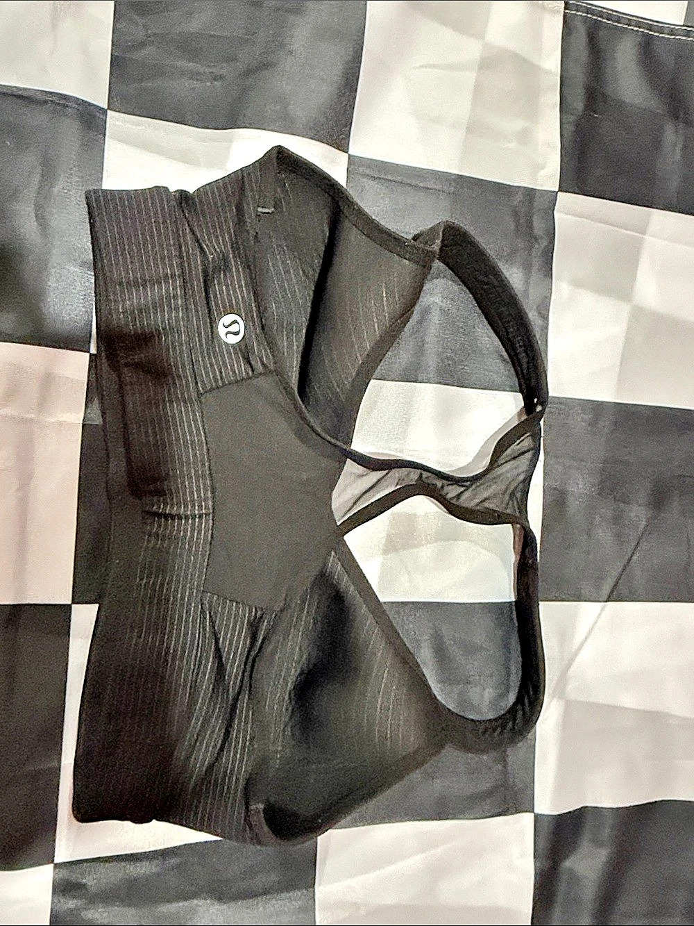 lululemon Striped Mesh Back Sports Bra in Black w/ stripes - Picture 2 of 6